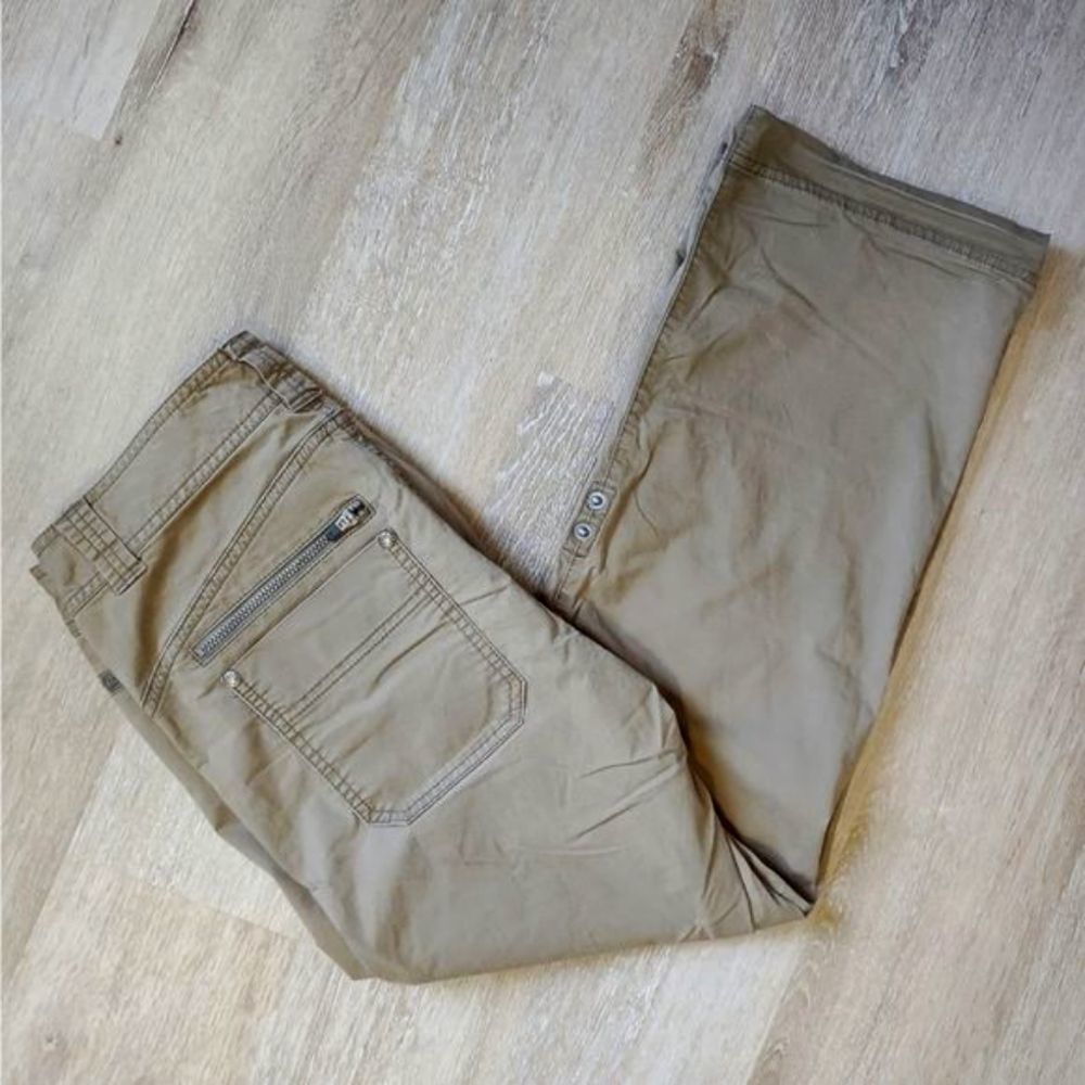 Athleta Brown Khaki Chinos 8P (6?) Multi Zipper Pockets Snap Roll-up Outdoor